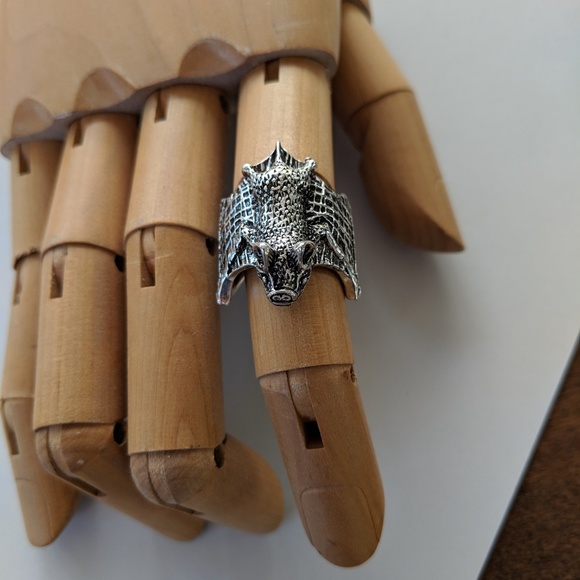 Flying Bat Gothic Metal Adjustable Ring NWOT - Picture 5 of 5